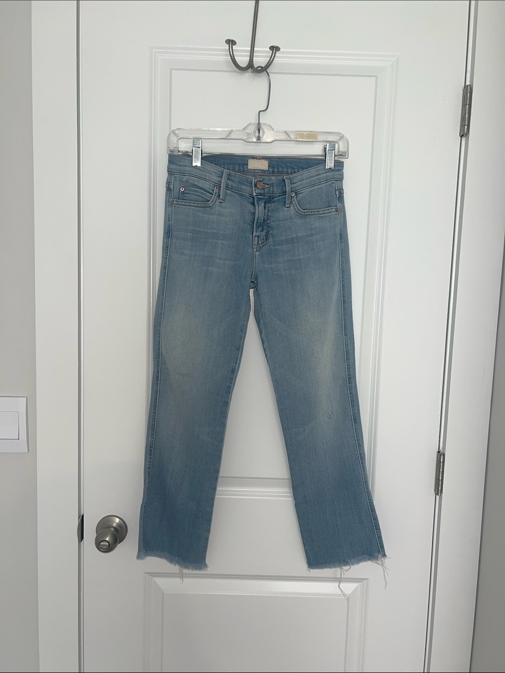 MOTHER The Rascal Fray jeans in the Light Kitty wash, size 25. 👖✨